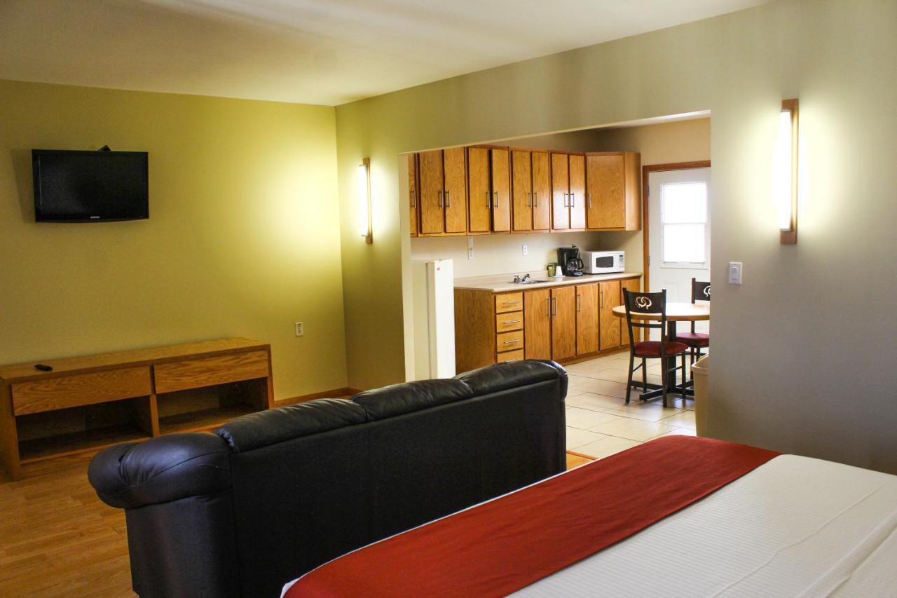 La Huerta Inn & Suites Cuauhtémoc エクステリア 写真